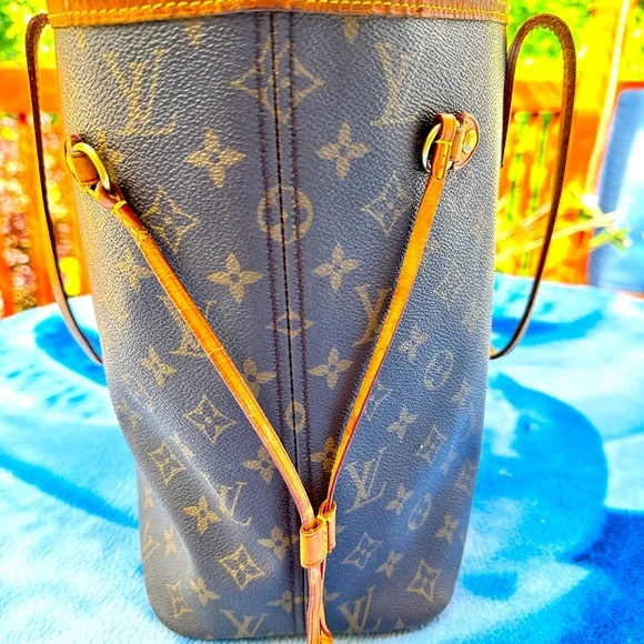 LOUIS VUITTON Neverful MM 🔥🔥 - Picture 3 of 16